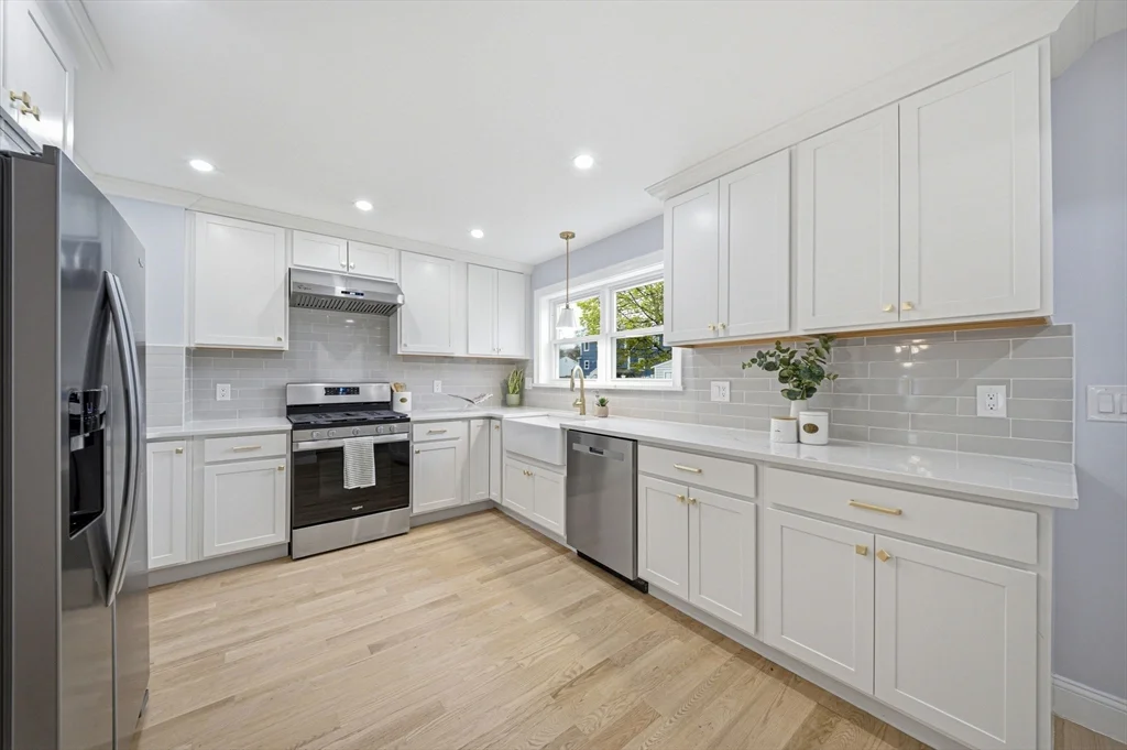 3 bed, 1 bath apartment for rent at 30 Arnold St Unit 30, Quincy — photo 6 of 19