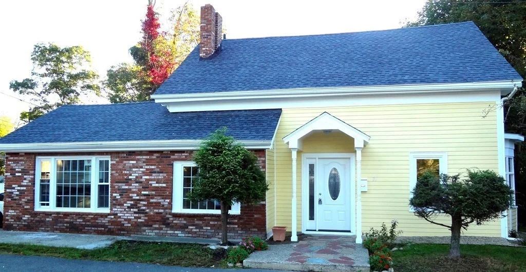 4 bed, 1 bath apartment for rent at 30 Barnes Ave, West End — photo 1 of 6