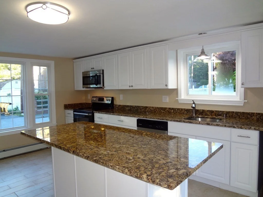 4 bed, 1 bath apartment for rent at 30 Barnes Ave, West End — photo 2 of 6