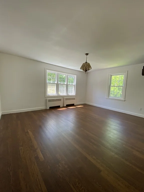 4 bed, 2 bath apartment for rent at 30 Beechmont St, Worcester — photo 11 of 23