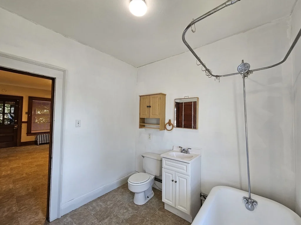 2 bed, 1 bath apartment for rent at 30 Bemis St Unit 3, Chicopee — photo 17 of 26