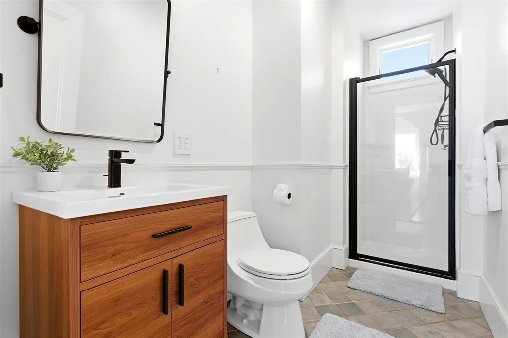 3 bed, 2 bath apartment for rent at 30 Boardman St Unit B, Salem — photo 13 of 34