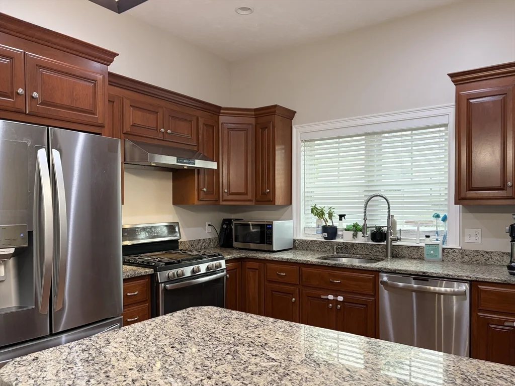3 bed, 2 bath apartment for rent at 30 Boardwalk Dr Unit 30, Andover — photo 12 of 42