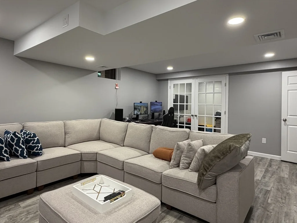 3 bed, 2 bath apartment for rent at 30 Boardwalk Dr Unit 30, Andover — photo 38 of 42