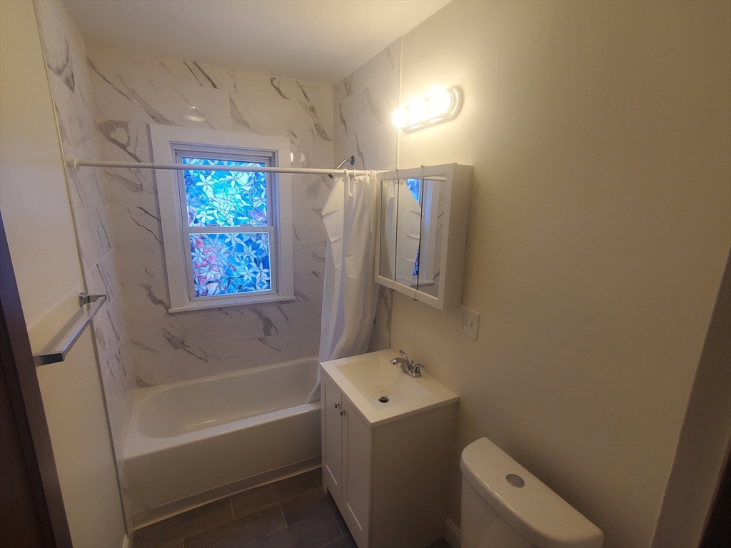 3 bed, 1 bath apartment for rent at 30 Boutwell St Unit 1, Dorchester — photo 3 of 16