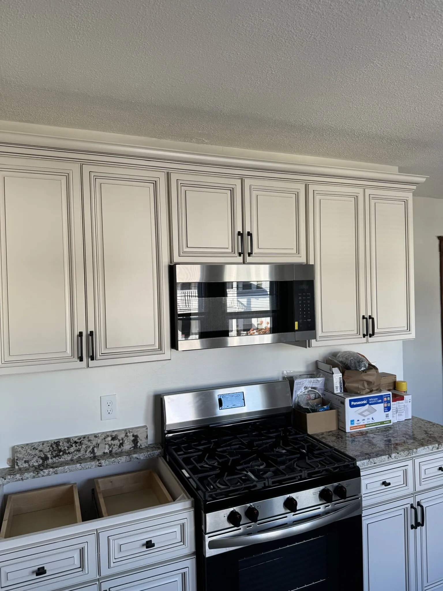 3 bed, 1 bath apartment for rent at 30 Boutwell St Unit 30, Dorchester — photo 2 of 16