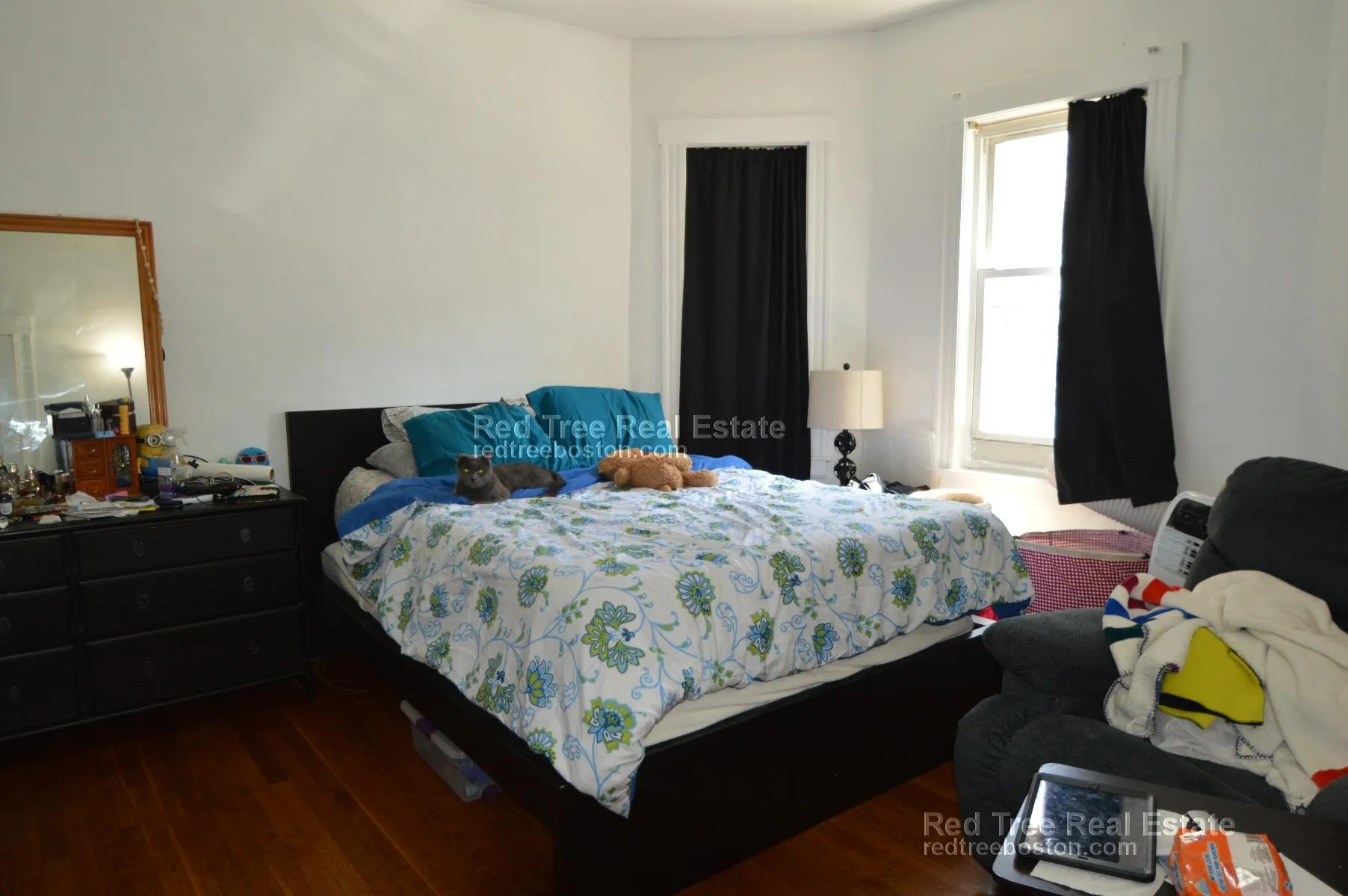 3 bed, 1 bath apartment for rent at 30 Brackett St Unit 1, Oak Square — photo 3 of 11