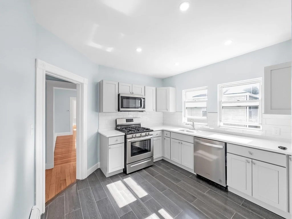 2 bed, 1 bath apartment for rent at 30 Brown Ave Unit 2, Roslindale — photo 4 of 24