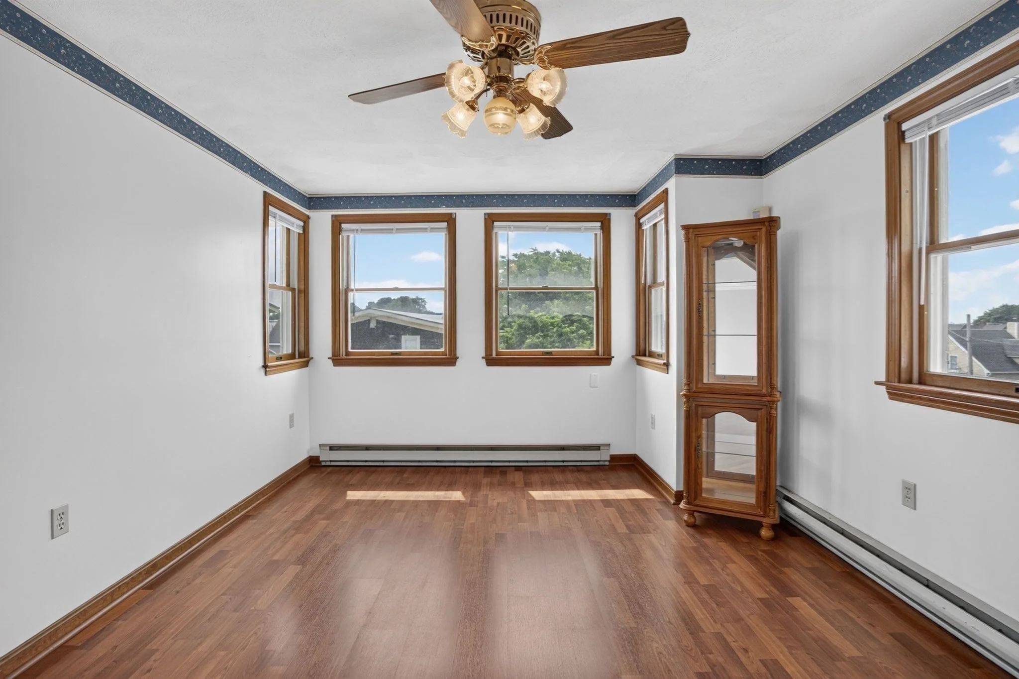 3 bed, 2 bath apartment for rent at 30 Brownville Ave, Lynn — photo 15 of 23