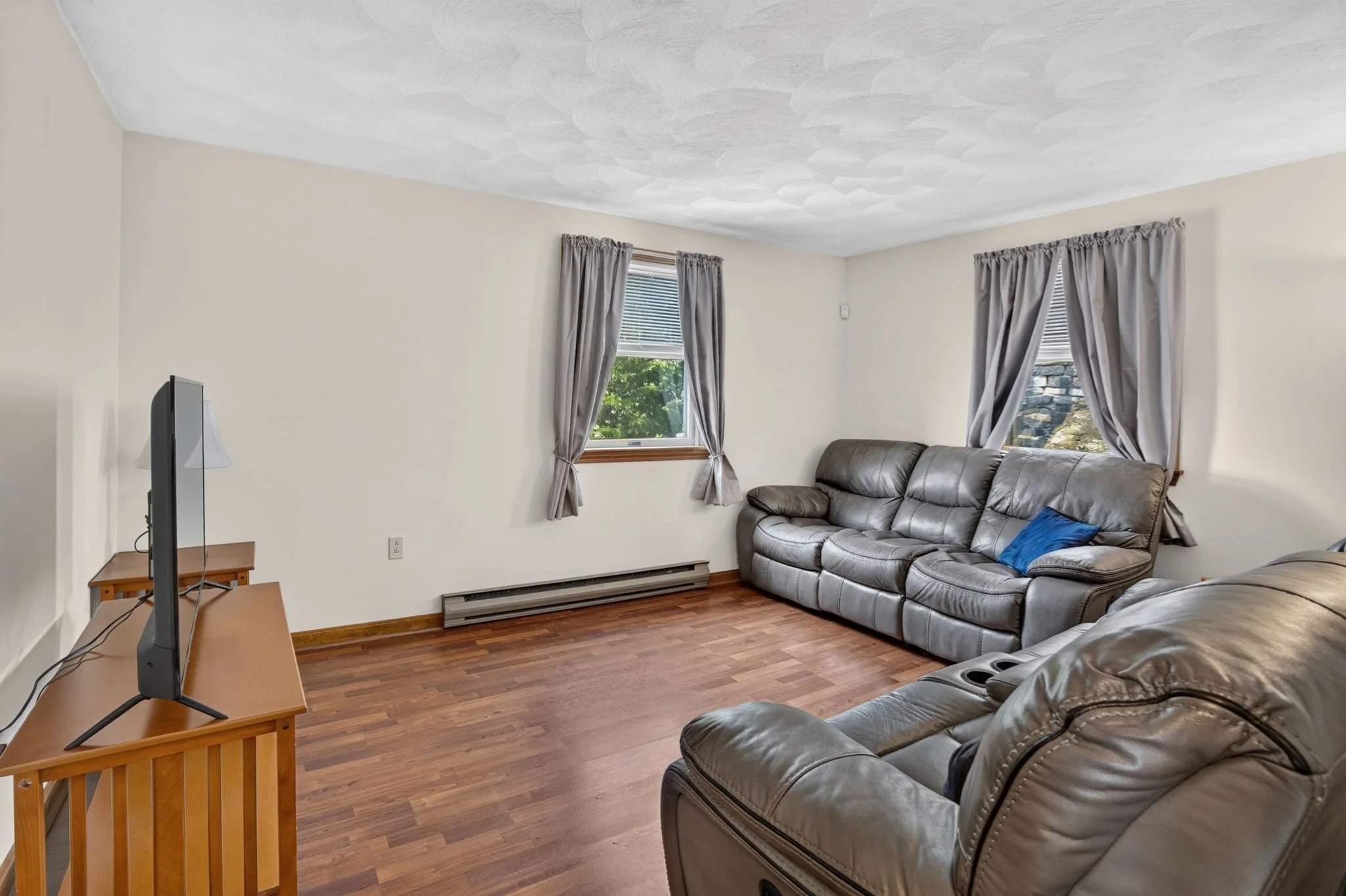 3 bed, 2 bath apartment for rent at 30 Brownville Ave, Lynn — photo 18 of 23