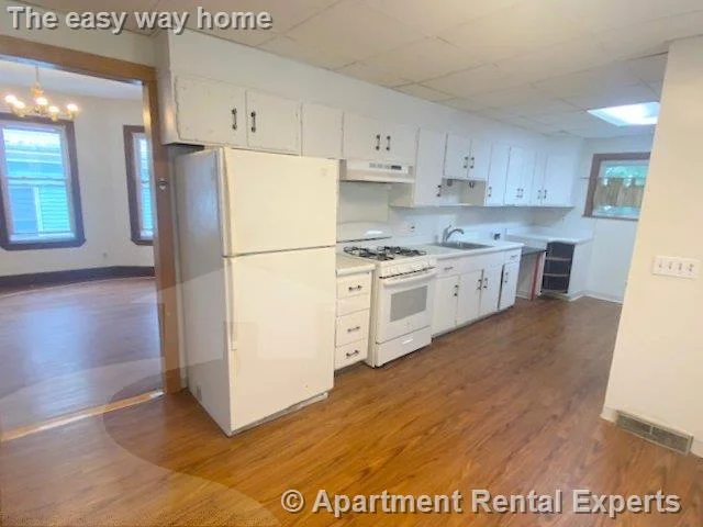 4 bed, 1 bath apartment for rent at 30 Burnside Ave, Porter Square — photo 1 of 21