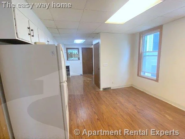 4 bed, 1 bath apartment for rent at 30 Burnside Ave, Porter Square — photo 3 of 21