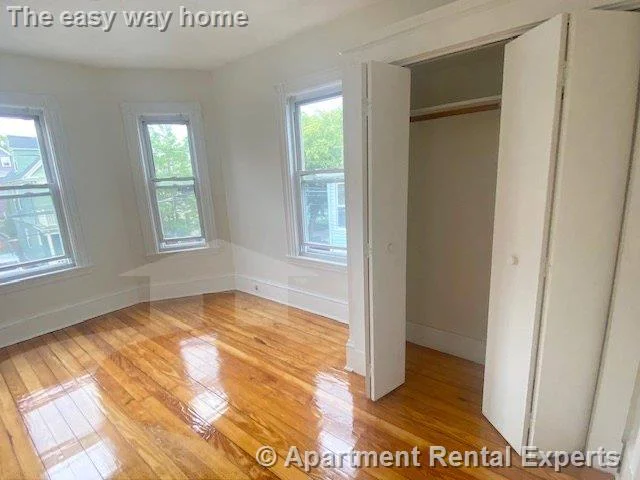 4 bed, 1 bath apartment for rent at 30 Burnside Ave, Porter Square — photo 8 of 21