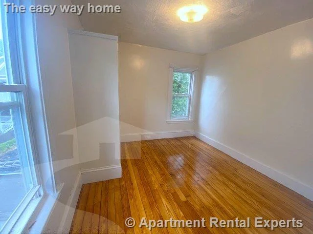 4 bed, 1 bath apartment for rent at 30 Burnside Ave, Porter Square — photo 5 of 21