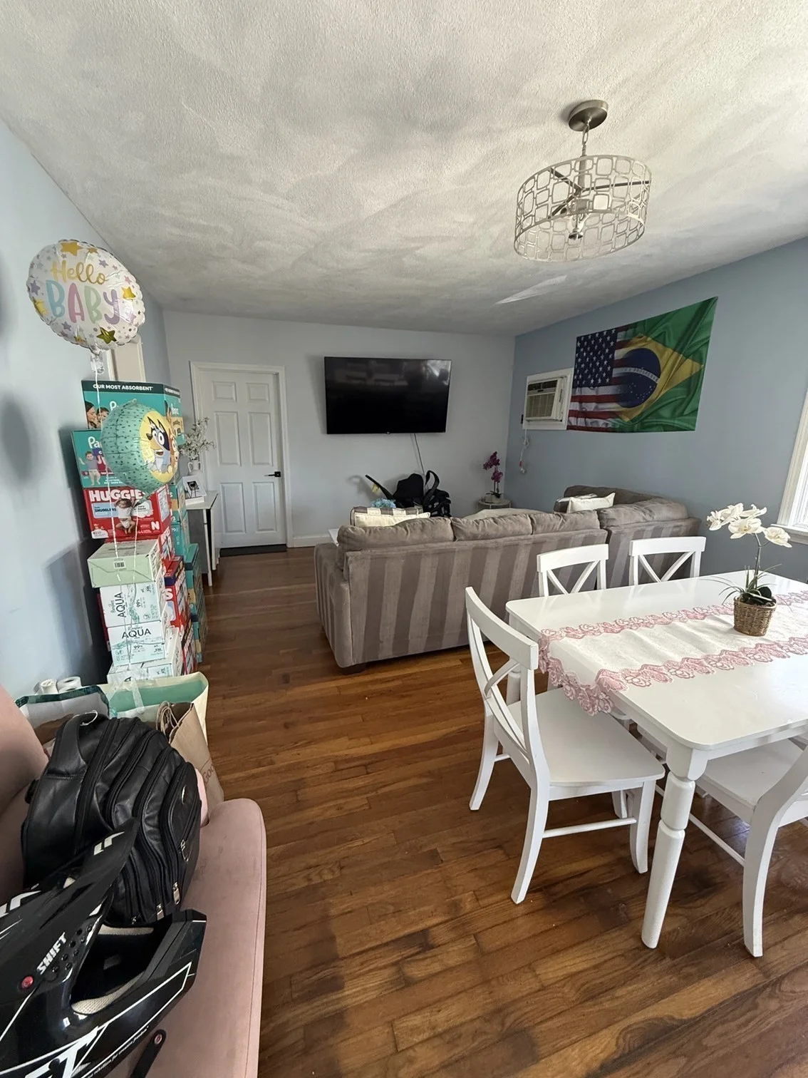 4 bed, 1 bath apartment for rent at 30 Cabot Unit 2, Everett — photo 2 of 7