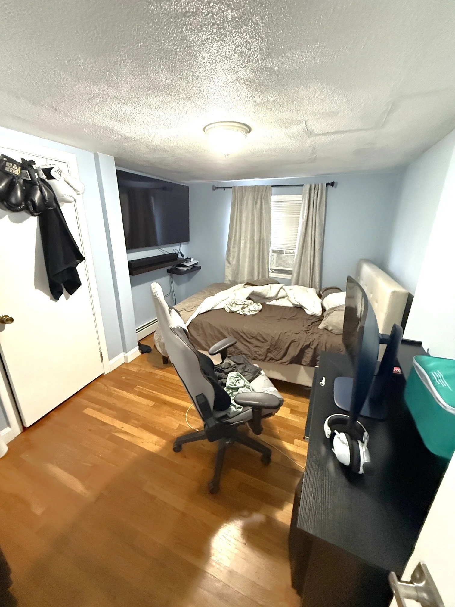 4 bed, 1 bath apartment for rent at 30 Cabot Unit 2, Everett — photo 6 of 7