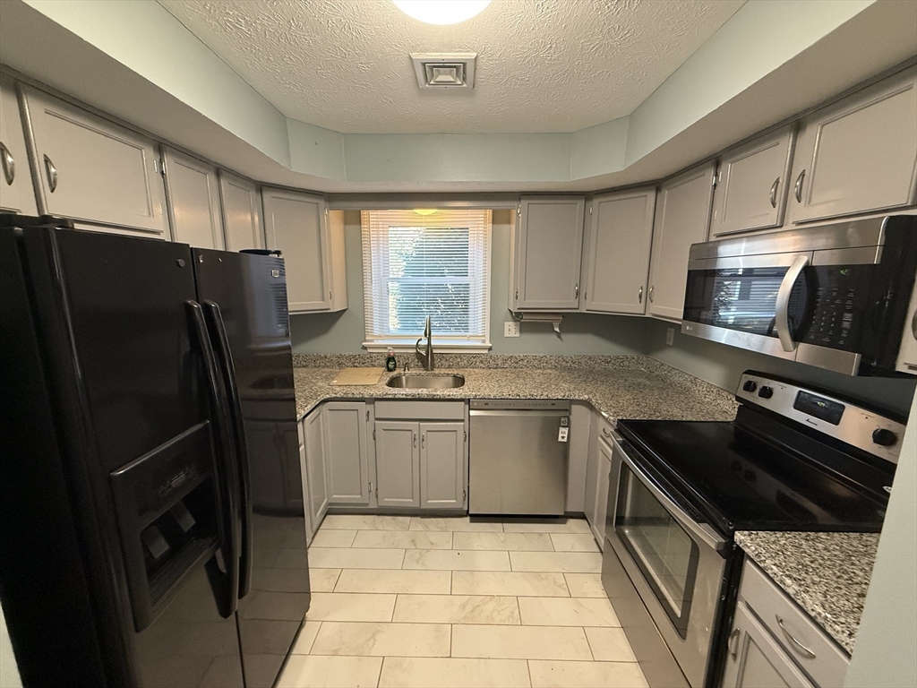 2 bed, 2 bath apartment for rent at 30 Cadogan Way Unit 30, Nashua — photo 6 of 15
