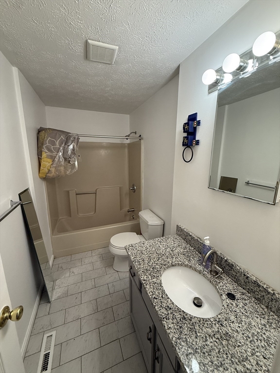 2 bed, 2 bath apartment for rent at 30 Cadogan Way Unit 30, Nashua — photo 12 of 15