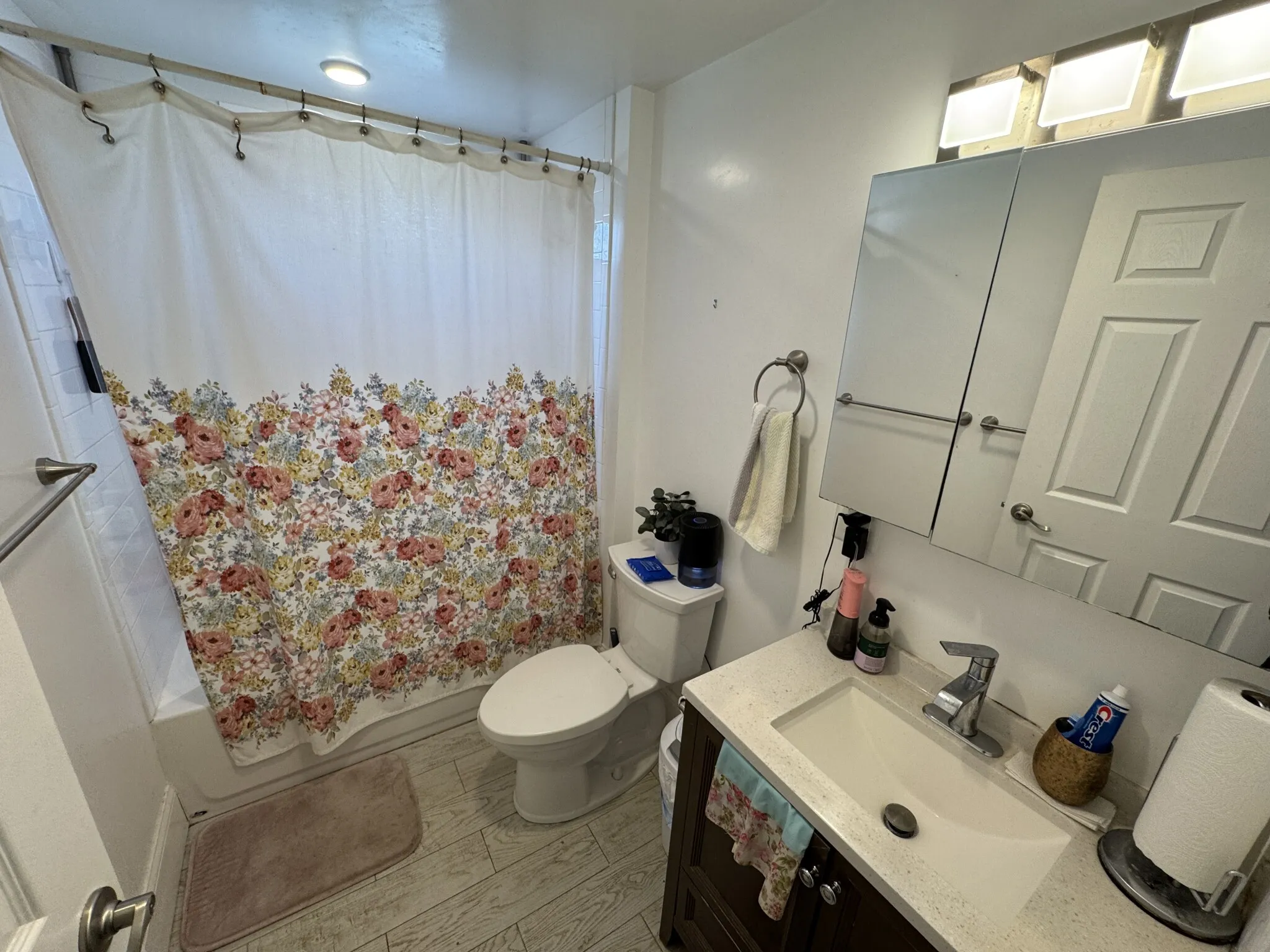 4 bed, 2 bath apartment for rent at 30 Cambridge Ter Unit 2, Neighborhood Nine — photo 23 of 36