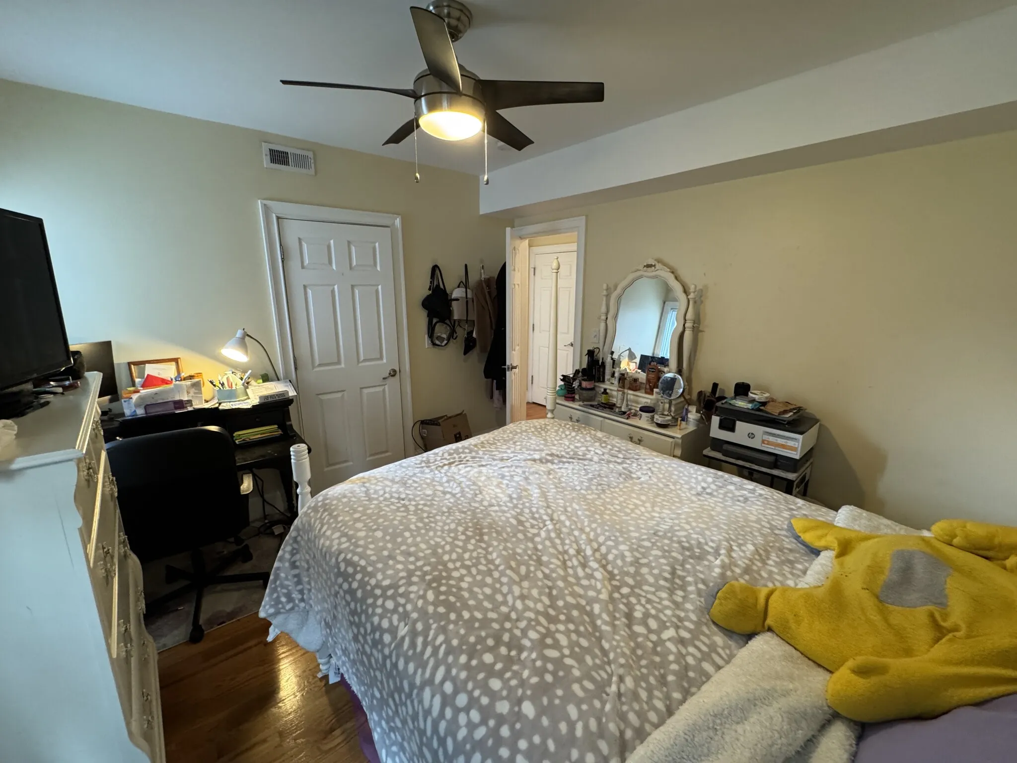 4 bed, 2 bath apartment for rent at 30 Cambridge Ter Unit 2, Neighborhood Nine — photo 18 of 36