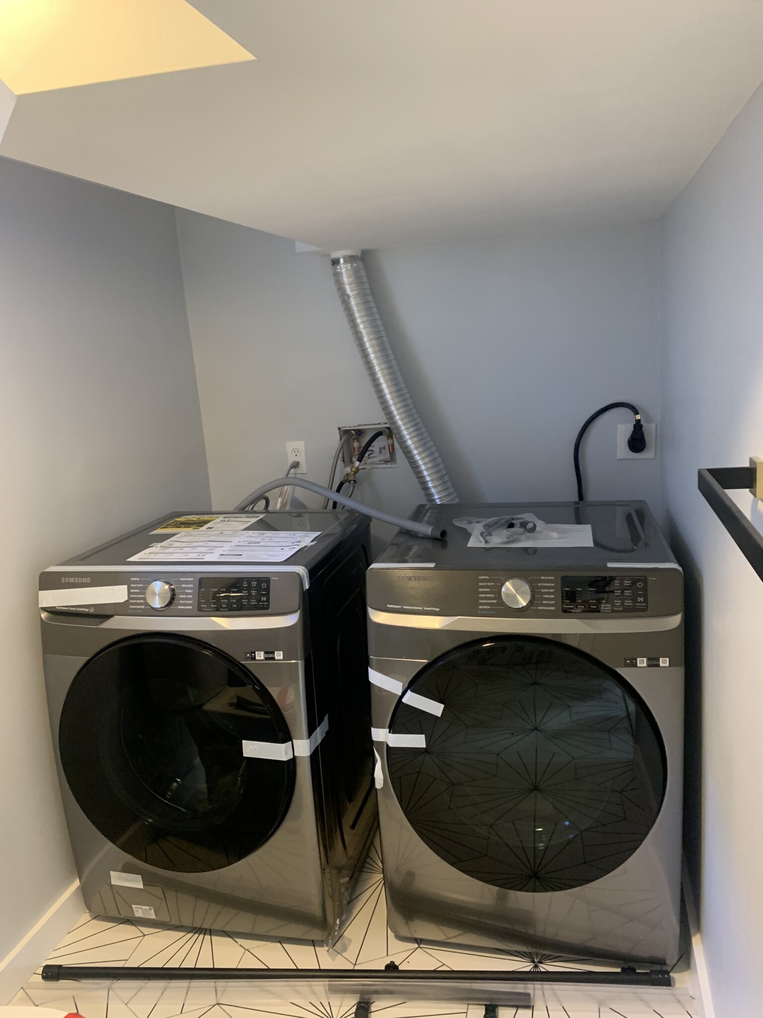 2.5 bed, 2 bath apartment for rent at 30 Cameron Ave Unit 0, North Cambridge — photo 33 of 39