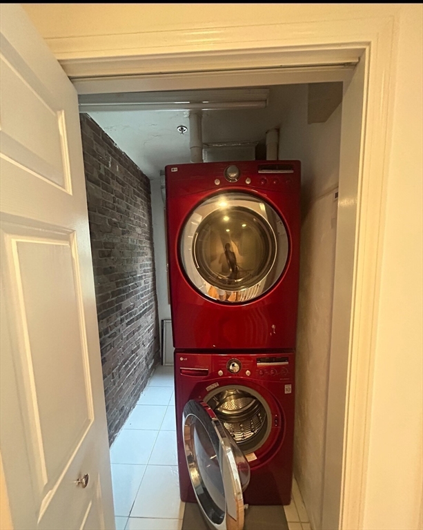 2 bed, 2 bath apartment for rent at 30 Cameron St Unit 7, Brookline Village — photo 6 of 13
