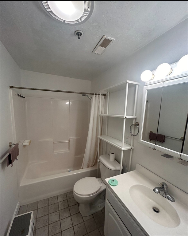2 bed, 2 bath apartment for rent at 30 Cameron St Unit 7, Brookline Village — photo 13 of 13