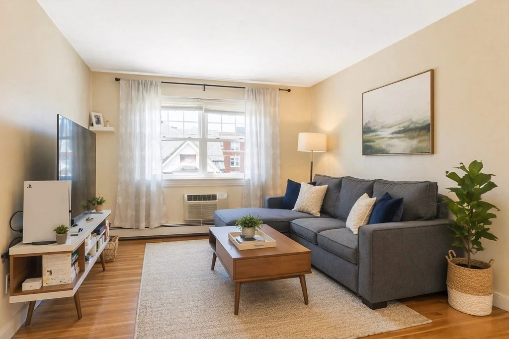 1 bed, 1 bath apartment for rent at 30 Chester Unit 13, Davis Square — photo 2 of 13