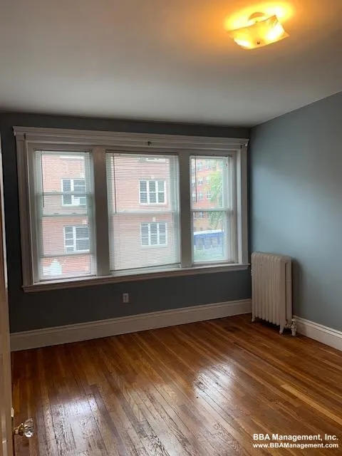 3 bed, 1 bath apartment for rent at 30 Chiswick Rd Unit 4, Brighton — photo 8 of 14