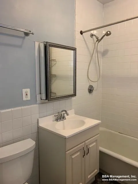 3 bed, 1 bath apartment for rent at 30 Chiswick Rd Unit 4, Brighton — photo 10 of 14
