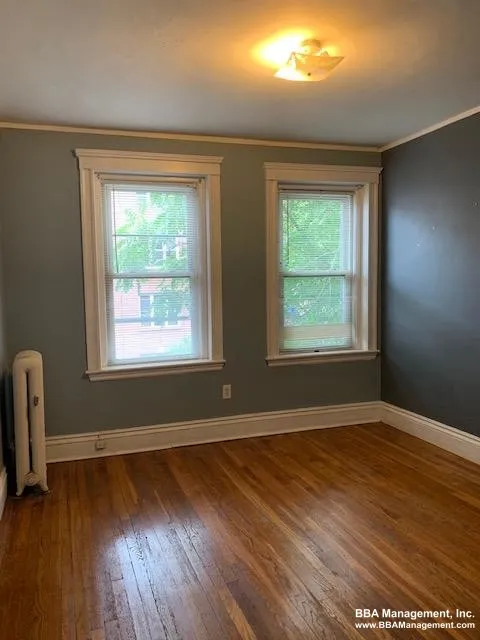 3 bed, 1 bath apartment for rent at 30 Chiswick Rd Unit 4, Brighton — photo 9 of 14