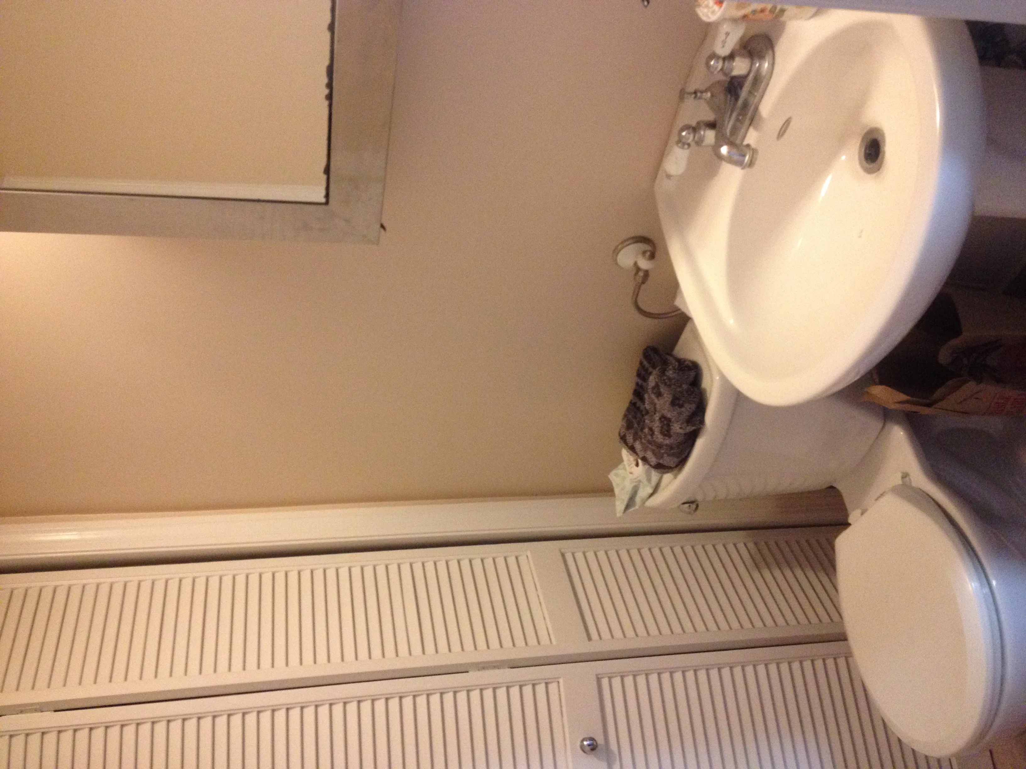 3 bed, 1 bath apartment for rent at 30 Circuit St Unit 1, Roxbury — photo 7 of 16