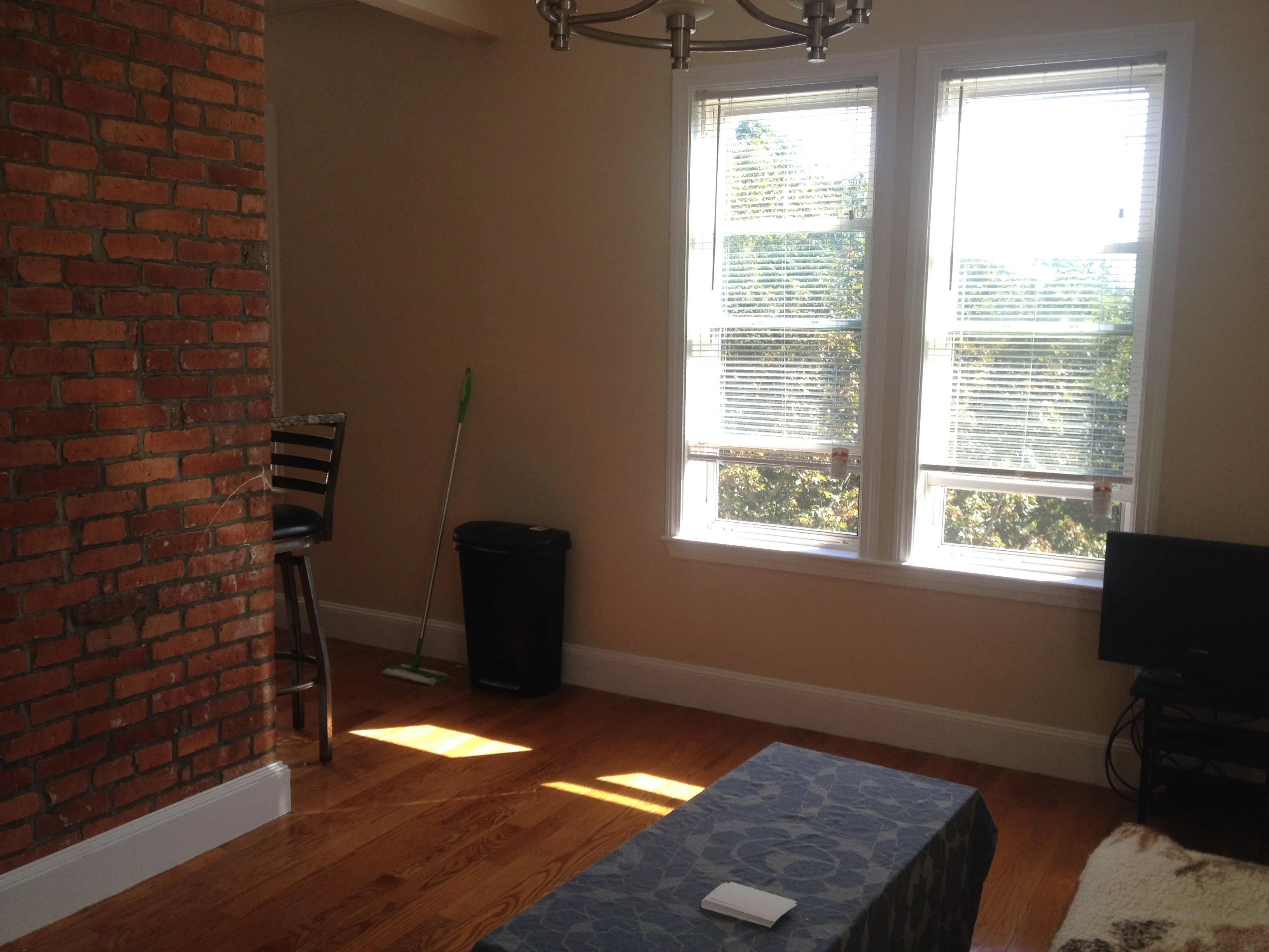 3 bed, 1 bath apartment for rent at 30 Circuit St Unit 1, Roxbury — photo 10 of 16