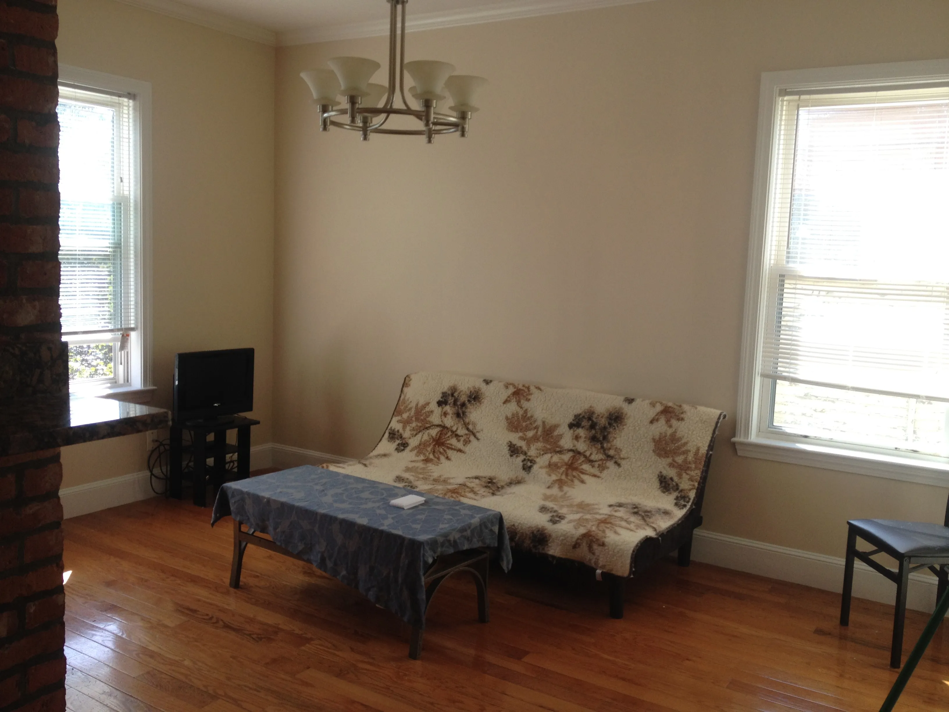 4 bed, 1.5 bath apartment for rent at 30 Circuit St Unit 3, Roxbury — photo 9 of 16