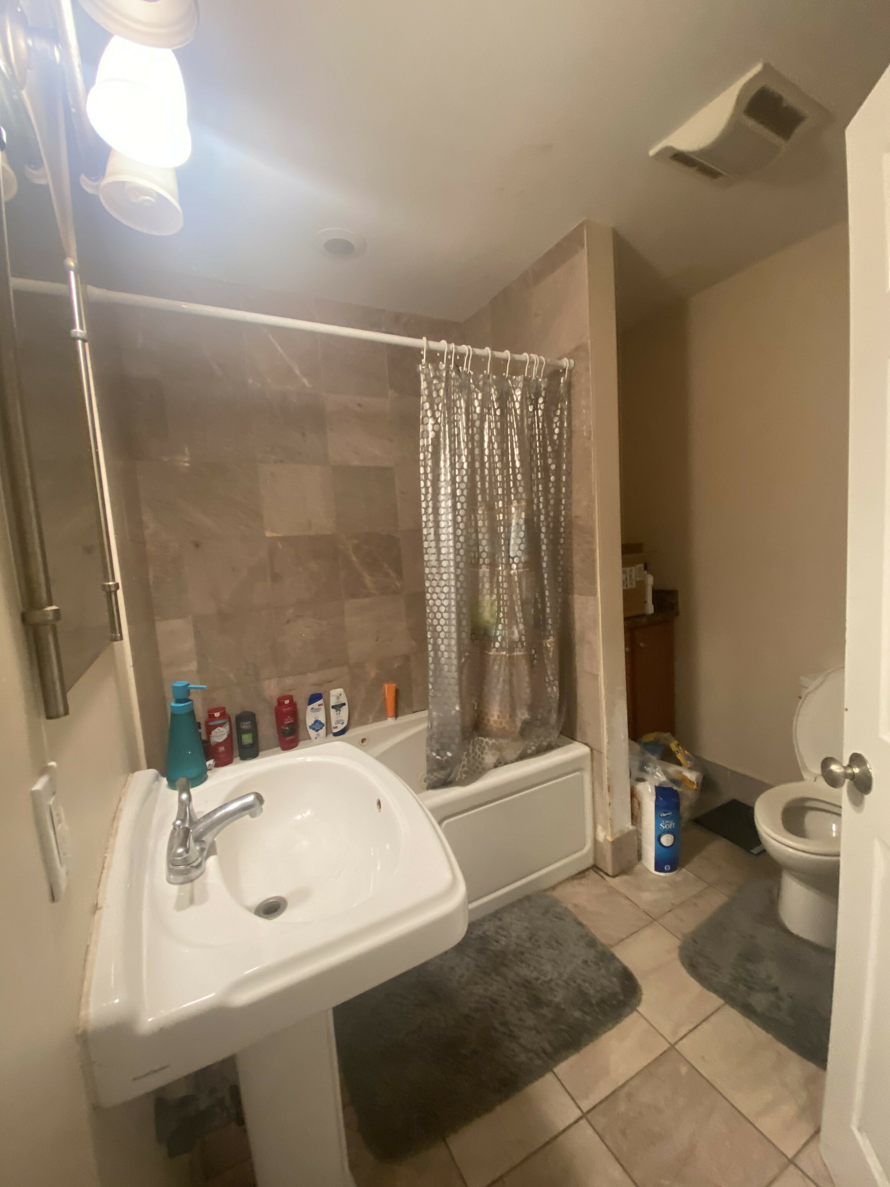 4 bed, 1.5 bath apartment for rent at 30 Circuit St Unit 3P, Roxbury — photo 11 of 13