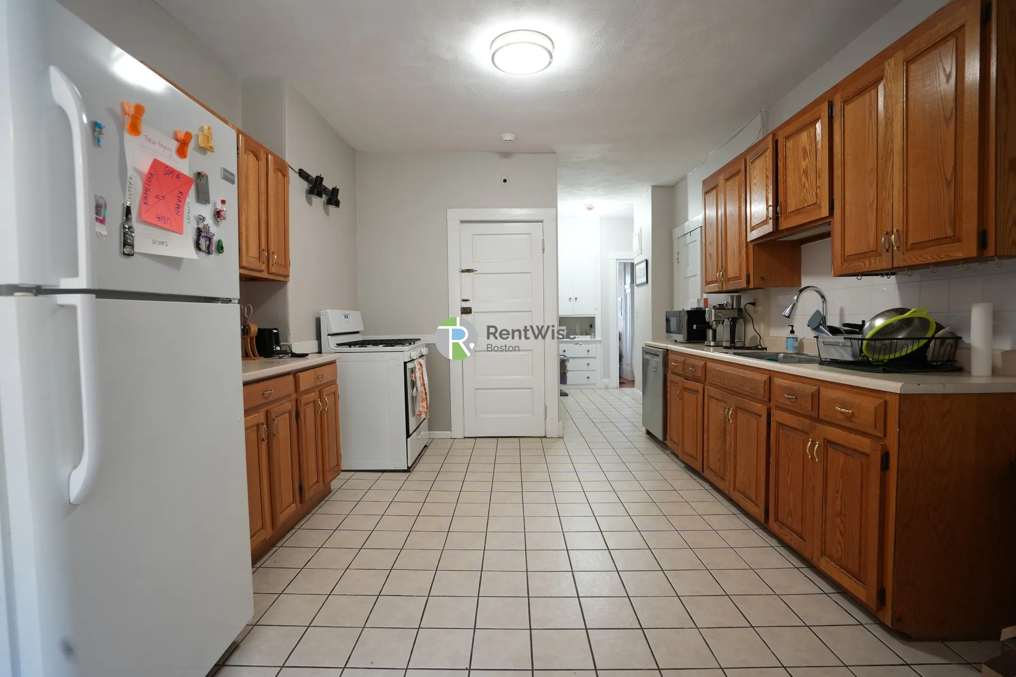 4 bed, 1 bath apartment for rent at 30 Claflin Path Unit 3, Aspinwall Hill — photo 11 of 19