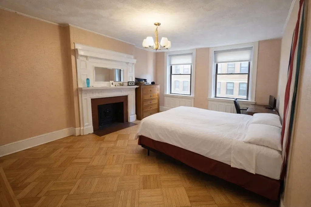 4 bed, 1 bath apartment for rent at 30 Claflin Rd Unit 2, Aspinwall Hill — photo 8 of 10