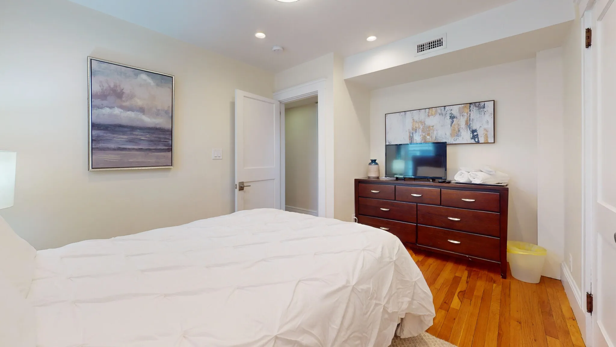 4 bed, 2 bath apartment for rent at 30 Clay St Unit 3, North Cambridge — photo 7 of 16