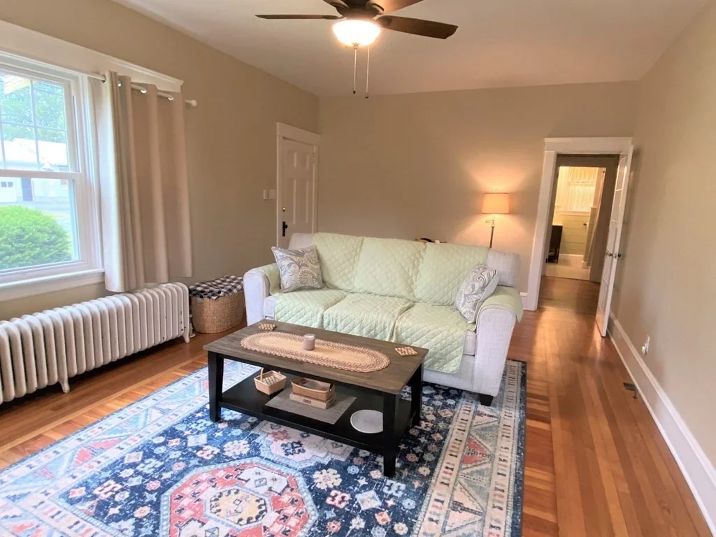3 bed, 1 bath apartment for rent at 30 Cliff Ave Unit 1, Swansea — photo 4 of 17