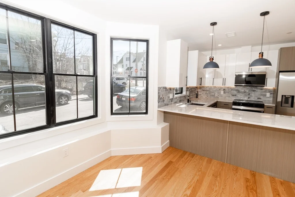 2 bed, 2 bath apartment for rent at 30 Clifton St Unit 30A, Roxbury — photo 6 of 21