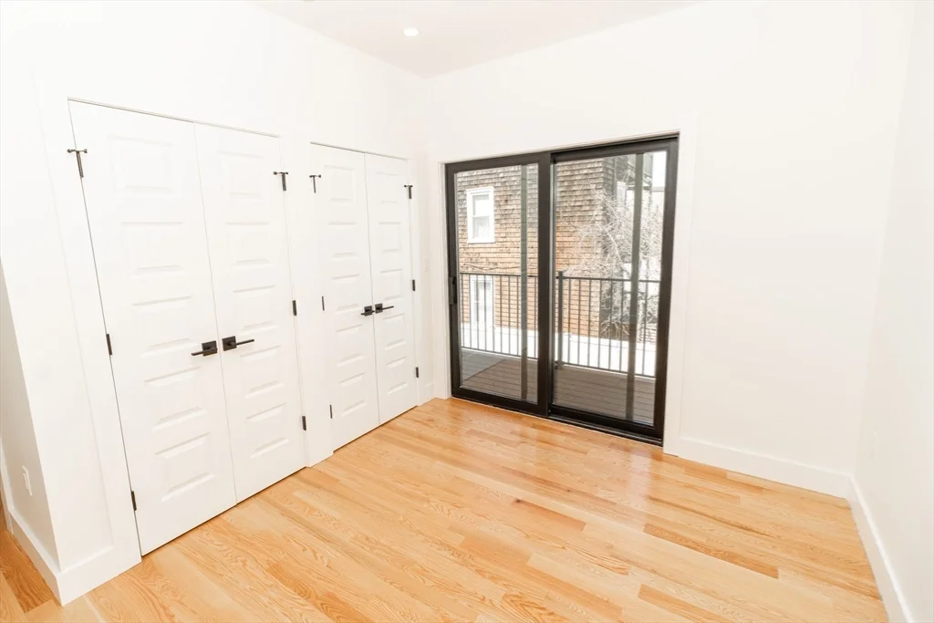 2 bed, 2 bath apartment for rent at 30 Clifton St Unit 30B, Roxbury — photo 9 of 25