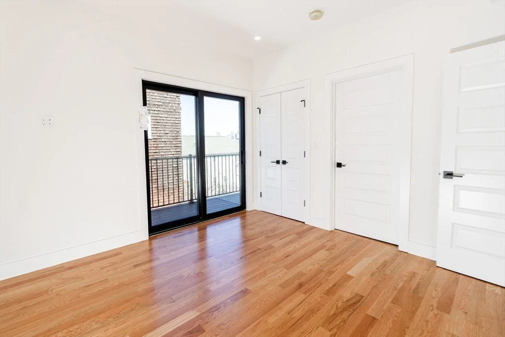 2 bed, 2 bath apartment for rent at 30 Clifton St Unit 30B, Roxbury — photo 8 of 25
