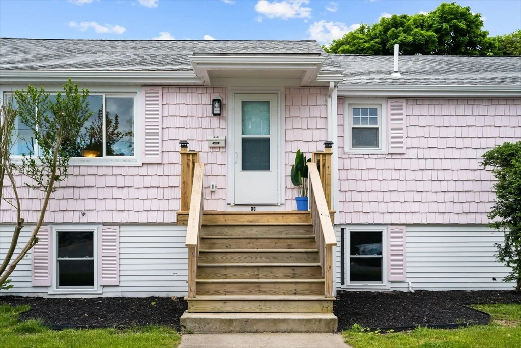 3 bed, 1 bath apartment for rent at 30 Coburn St Winter, Hull — photo 9 of 40