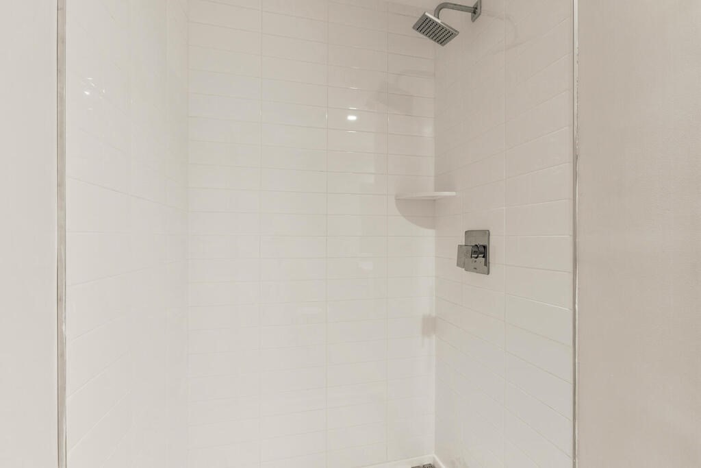 1 bed, 1 bath apartment for rent at 30 Collins Ave Unit 000, Saugus — photo 30 of 35