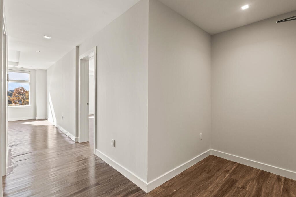 1 bed, 1 bath apartment for rent at 30 Collins Ave Unit 000, Saugus — photo 21 of 35