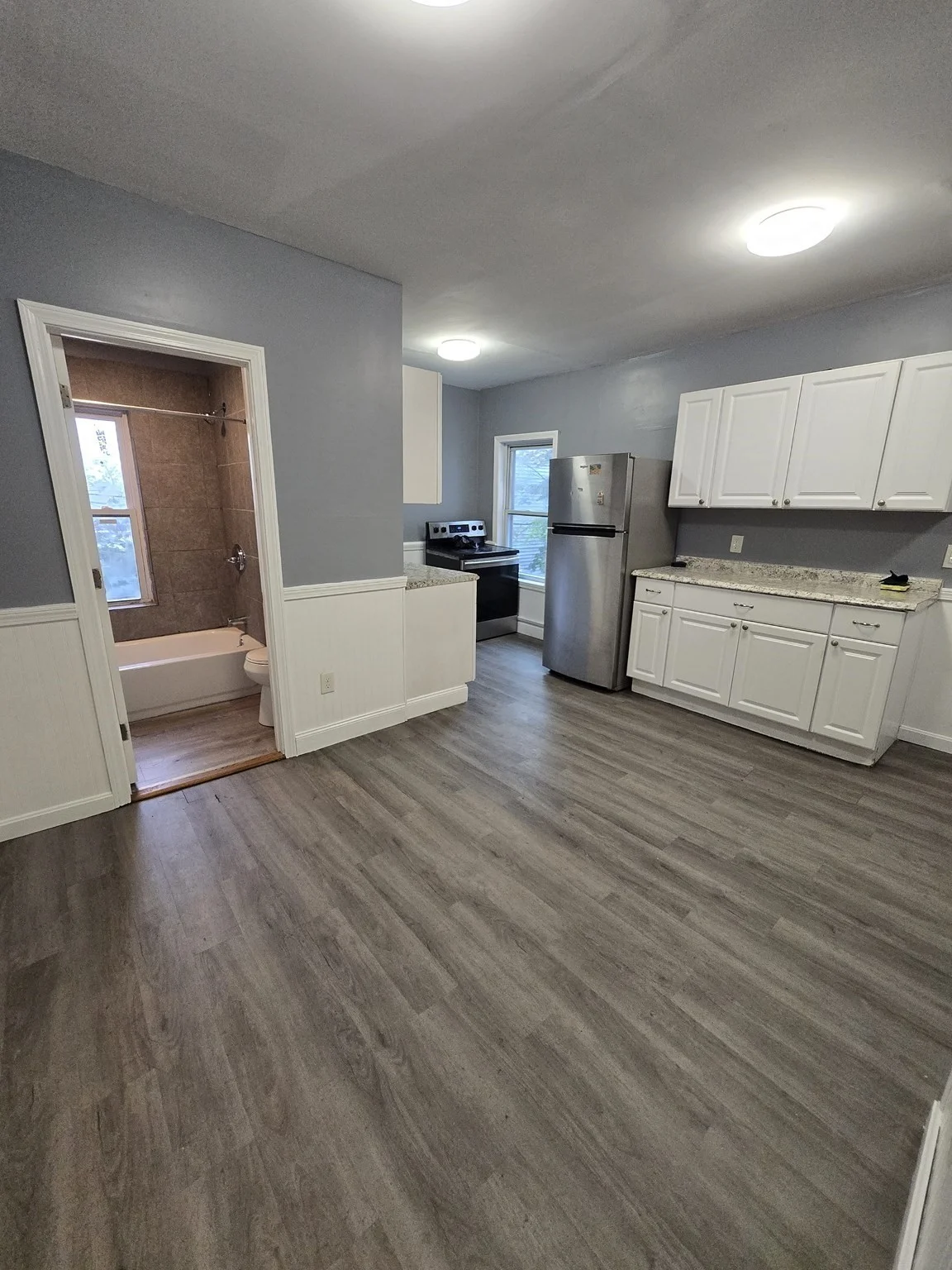 3 bed, 1 bath apartment for rent at 30 Columbia St Unit 2, Worcester — photo 2 of 21