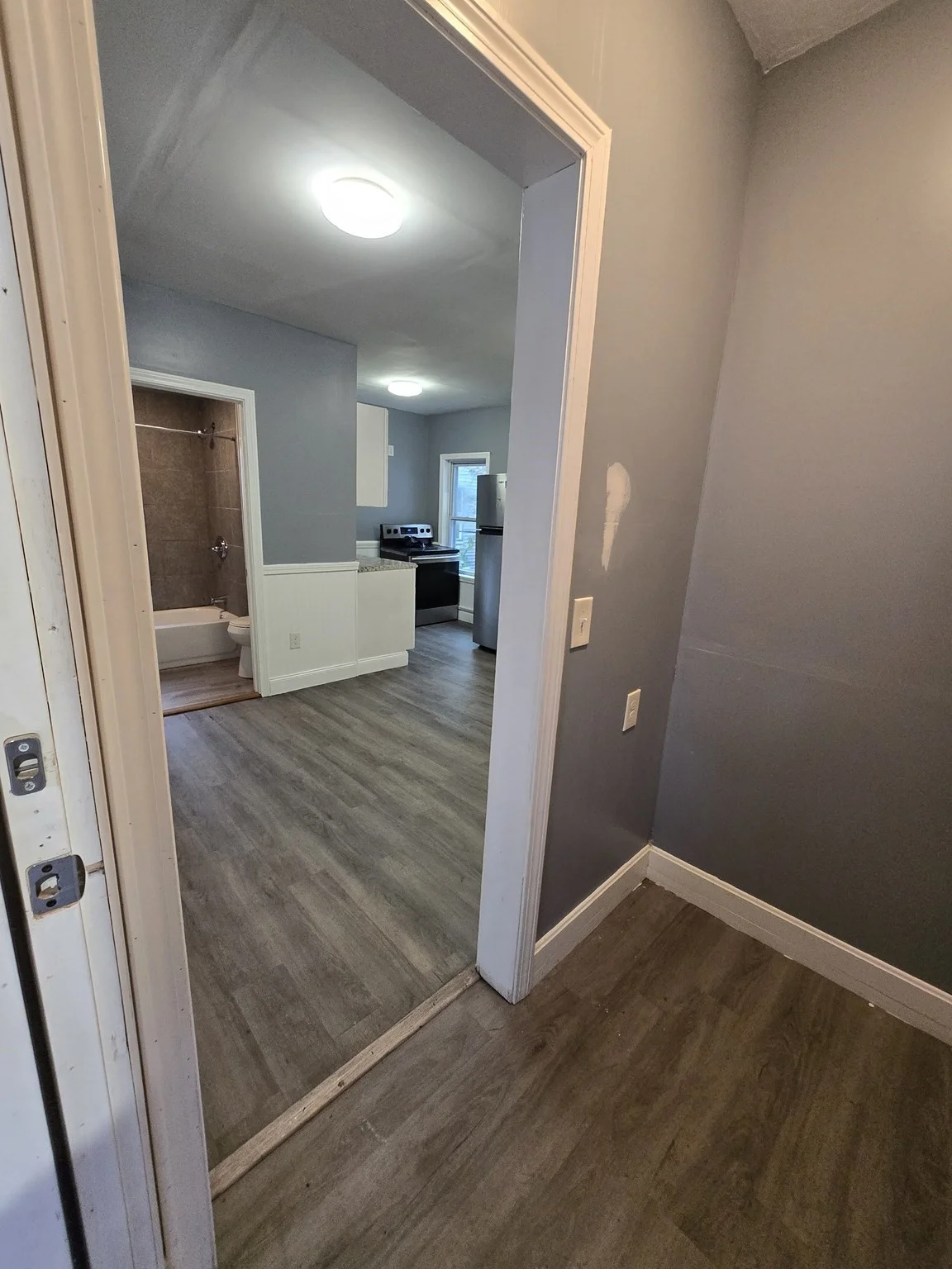 3 bed, 1 bath apartment for rent at 30 Columbia St Unit 2, Worcester — photo 3 of 21