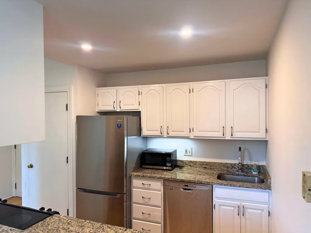 1 bed, 1 bath apartment for rent at 30 Concord Pl Unit 12, South End — photo 10 of 16