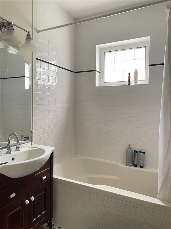3 bed, 3 bath apartment for rent at 30 Cottage St Unit 30, Central Square — photo 9 of 14
