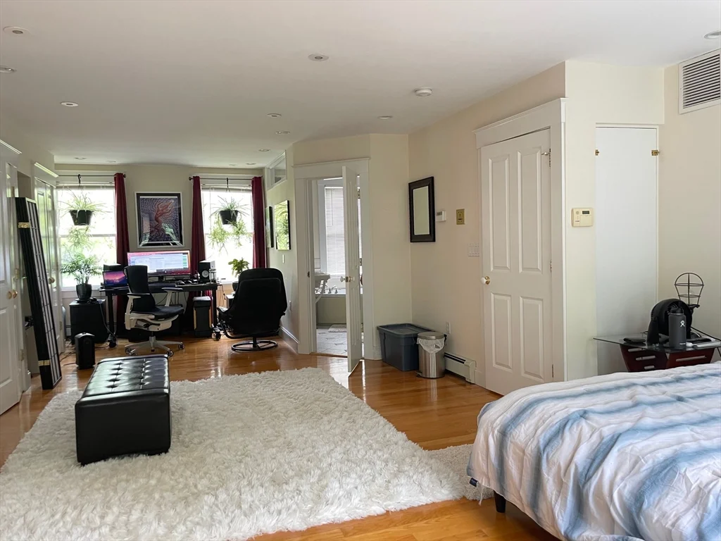 3 bed, 3 bath apartment for rent at 30 Cottage St Unit 30, Central Square — photo 12 of 14